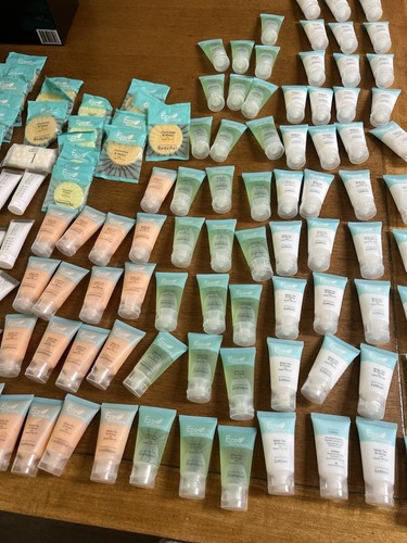 Lot of 130+ Hotel Travel Size Bath Soaps, Lotion, Shampoo, Conditioner - Picture 2 of 6