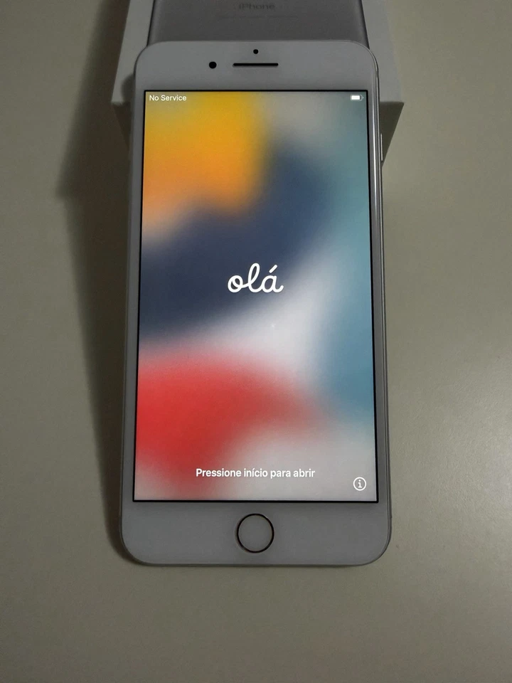 Apple iPhone 7 Plus - 32GB - Argento (Sbloccato) - Immagine 2 di 4