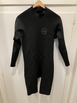 Xcel Axis 2mm Long Sleeve Short Leg Wetsuit Mens Medium M Black MN211AX9 Spring