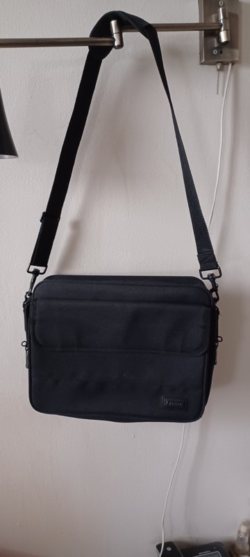 Vintage Black Targus briefcase Laptop computer Messenger Bag approx. 11 x 13"
