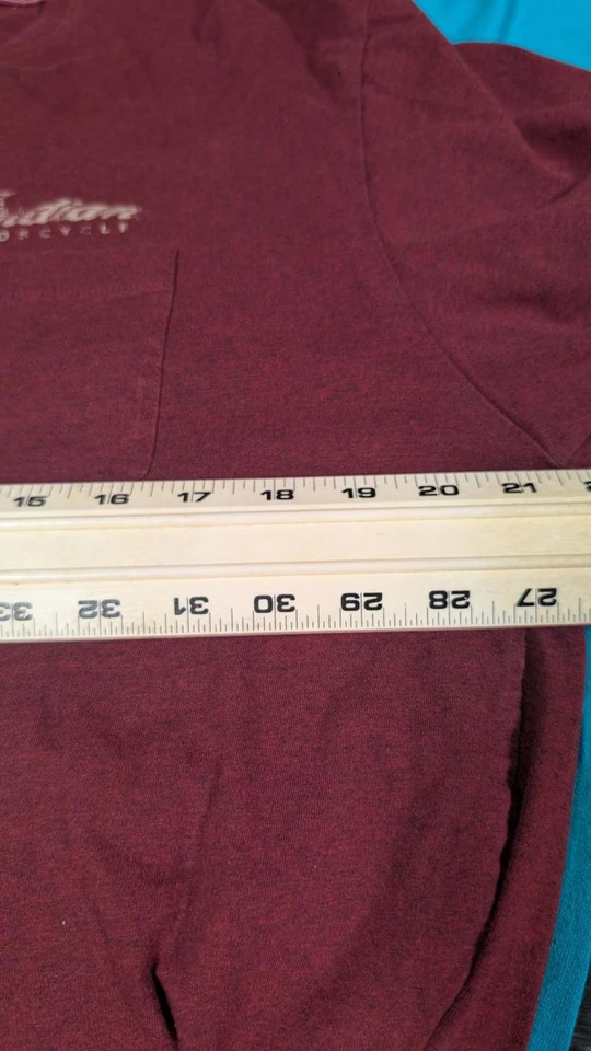 Indian Motorcycle Co. Camiseta con bolsillo con logotipo roja grande 1901 estilo vintage Foto 4 de 4