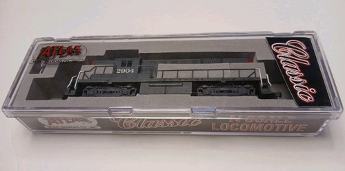 #42655 N-Scale Atlas Classic Locomotive Southern Pacific RS-11 Road #2904