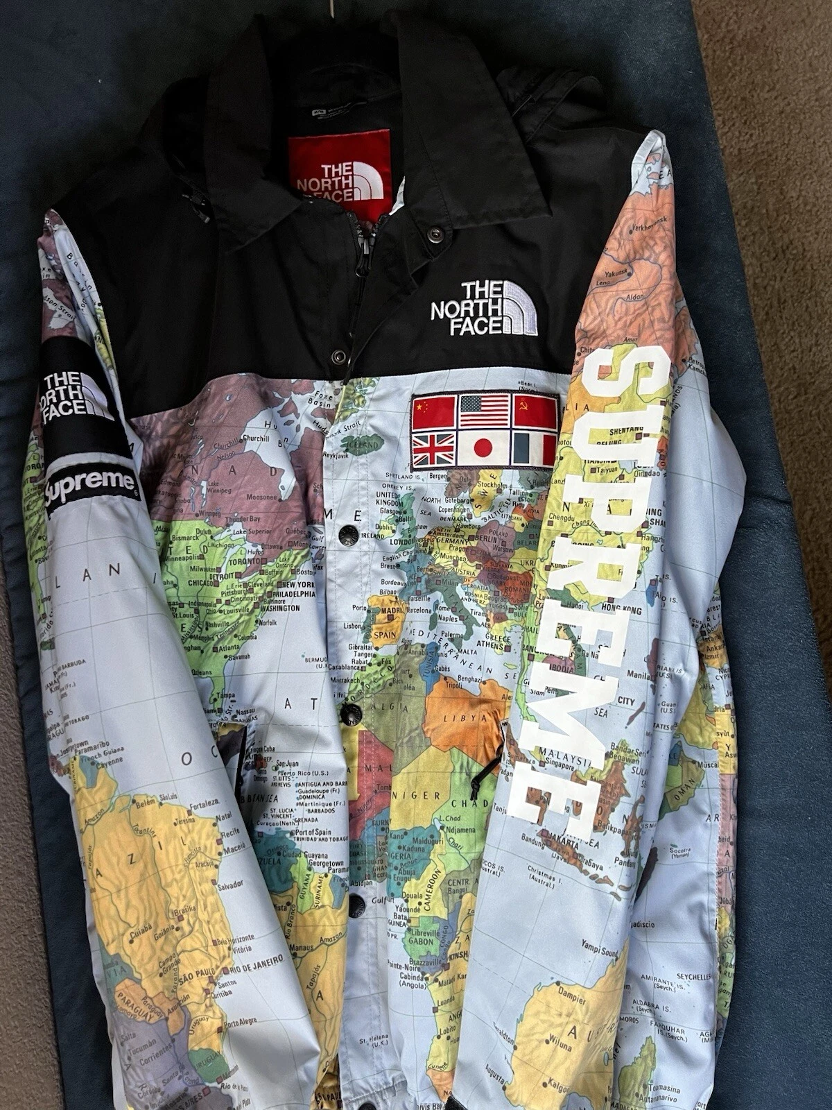 Veste d'entraîneurs Supreme x The North Face Atlas World Map Expedition 2014 TAILLE M