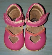 Livie Luca pink Heart Petals Mary Jane Shoes 4 GUC