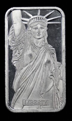 Vintage 1982 JM MTB Statue of Liberty 1 Troy oz .999 Fine Silver