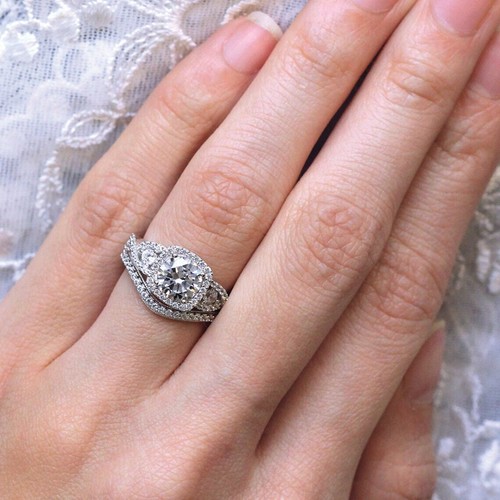 Twisted & Curve Band 2 PCs Halo Moissanite 3 Stone Round Cut Women's Wedding Set - Picture 5 of 8