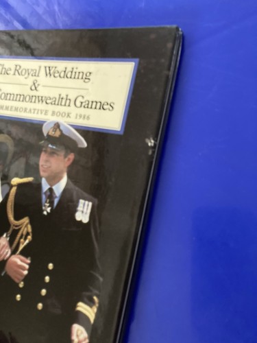 The Royal Wedding & XIII Commonwealth Games 1986 Book - Picture 10 of 10