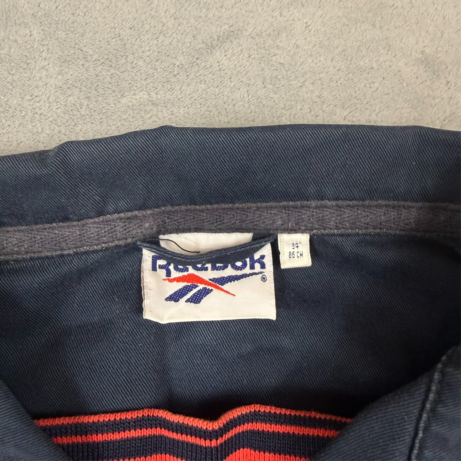 VTG Reebok 1990's Navy Blue Vector Logo Size 34" / Small Drill V Neck Sweatshirt image 5