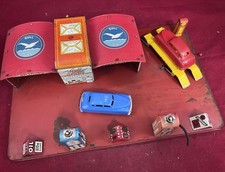 MARX Tin Toy Gull Service/Gas Station w/ Two Cars