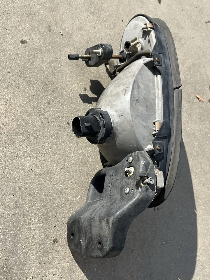 Conjunto de faros laterales para pasajero derecho Nissan NX2000 1993 puede adaptarse a 1991, 1992 Foto 4 de 4