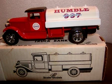 Scale Models American Classic  Humble  oil Tanker Bank Die Cast Metal Truck nib