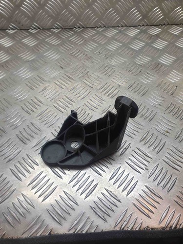 BMW 3 E46 Stoßstangenhalter vorne links 51117030619 51117030619 2.00 12742397