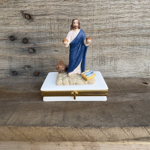 Limoges “Feeding The Multitude” Life of Christ Hinged Box ~ Note discolored flaw