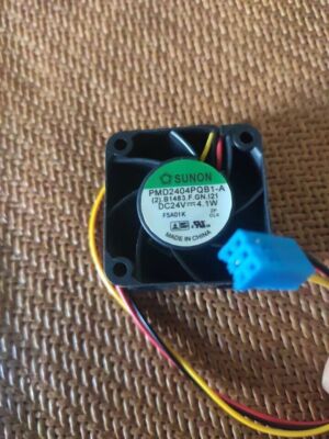 SUNON PMD2404PQB1-A DC24V 4.1W 4cm 40*28MM 3wire Cooling 1PC New Fan