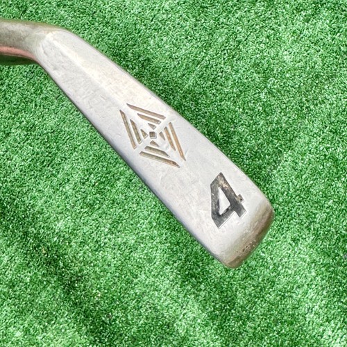 TOP FLITE Tour Ti 4 Iron 38.5" Muscle Graphite Shaft R70 Light Flex RH Excellent - Picture 2 of 8