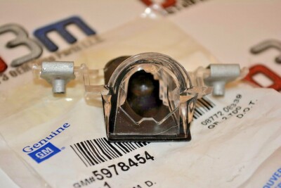 Hummer H2 Oldsmobile Pontiac Rear License Plate Lamp Light Lens new OEM 5978454