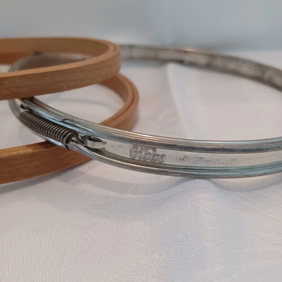 Vtg Princess & Gibbs Wood/Embroidery Hoops, Round & Oval Various Sizes, VGC, USA - Image 3 of 4