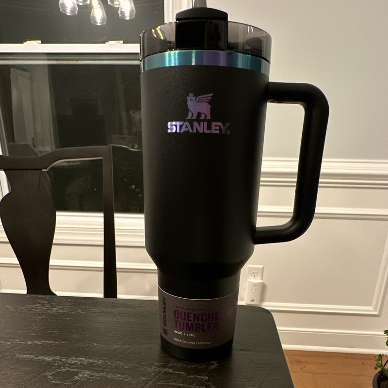 Stanley Flowstate Quencher H2.0 40 oz Black Tumbler w/ Handle, Lid & Straw