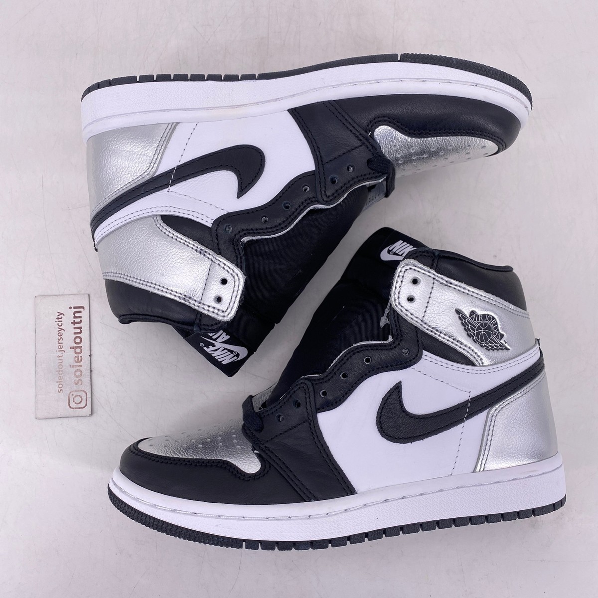 【Nike】Jordan 1 Retro High OG Silver Toe (W) CD0461-001 Air Jordan (W) 1 Retro High OG 