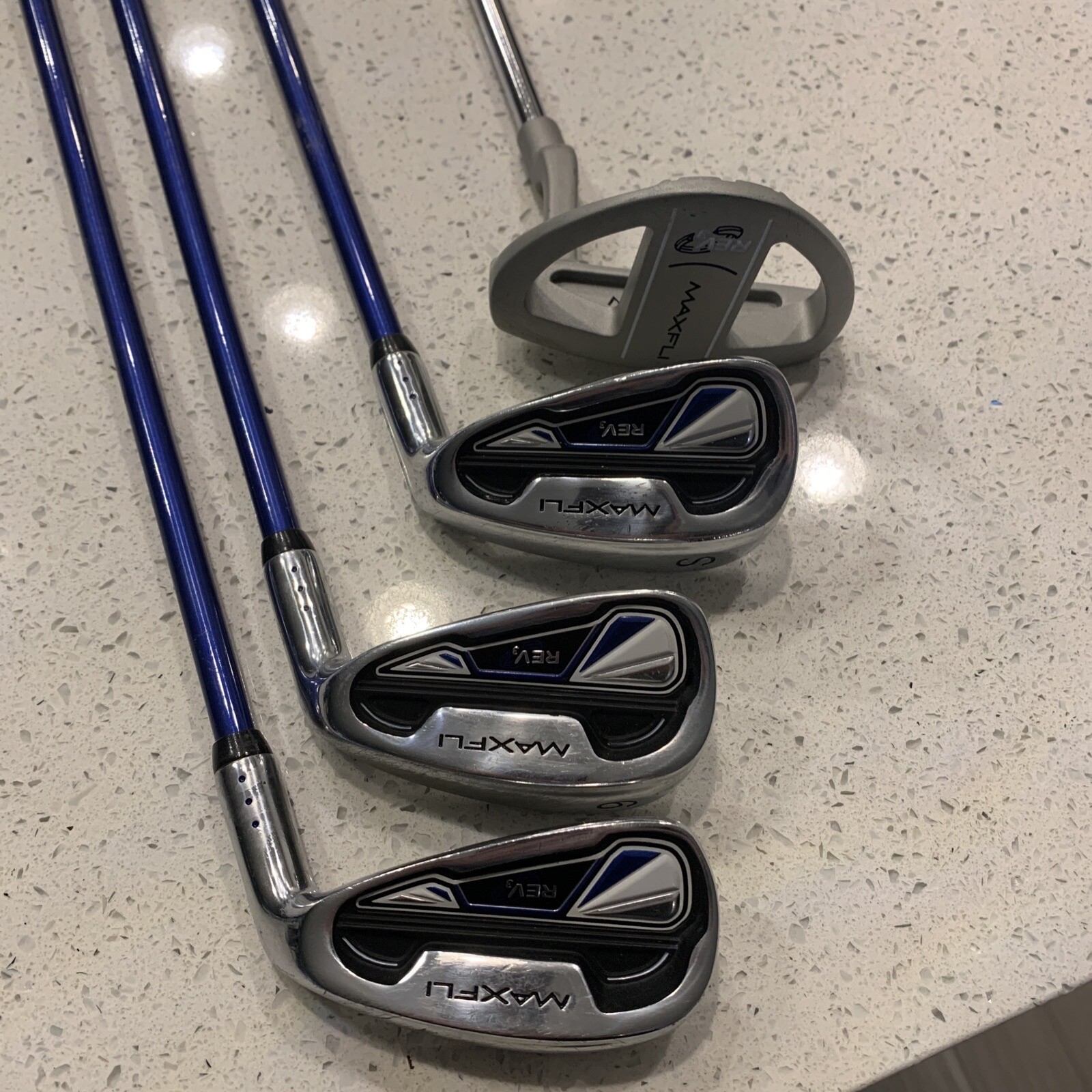 Maxfli Rev 3 Kids Jr Golf 7Piece Set Bag, Head Covers, RH (5260