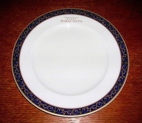 Tokyo Disney Sea Hotel MiraCosta Noritake Plate Set Wedding 8.25" Japan 21cm - Picture 2 of 5