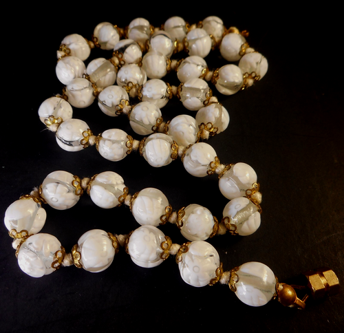 Vtg Venetian Millifiore White/Clear Flower Beaded Necklace Goldplate 16" - Picture 4 of 11