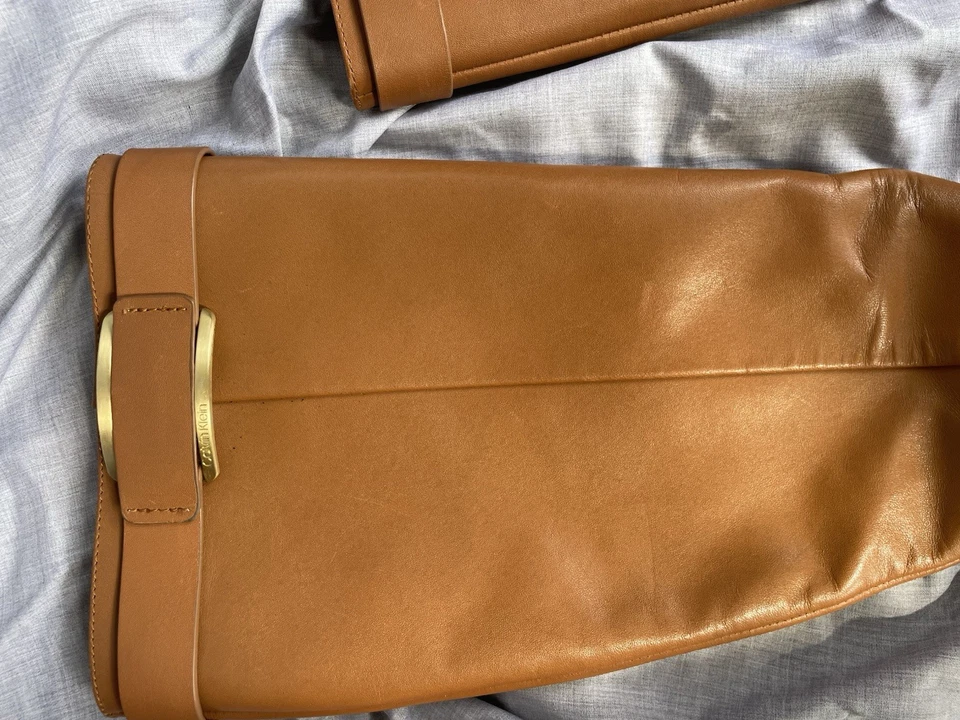 Botas femininas imperdíveis Calvin Kline panturrilha larga outono/outono/inverno tamanho 5.5 - Imagem 3 de 4