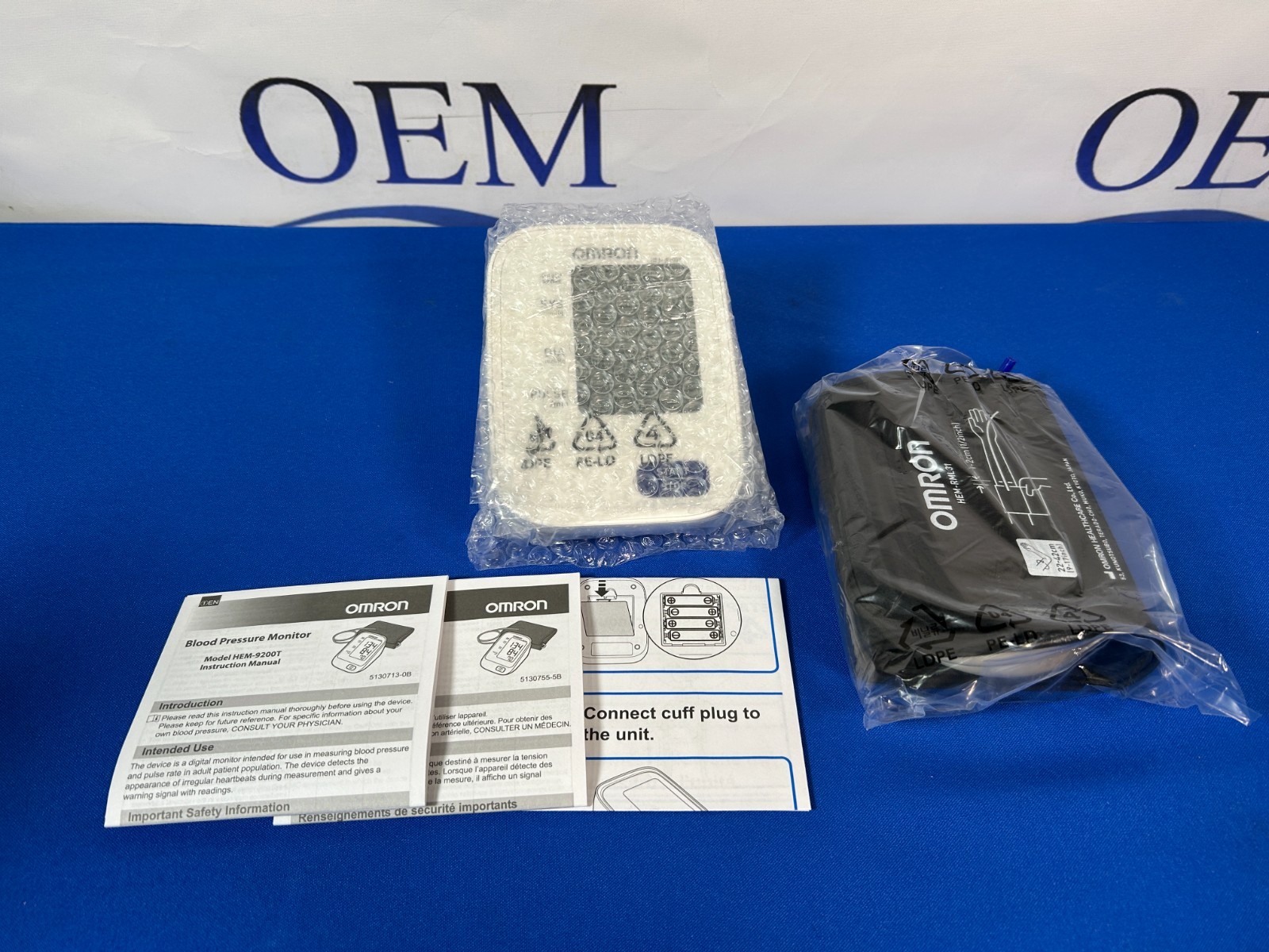 Omron HEM-9200T Blood Pressure Monitor - New In Original Box
