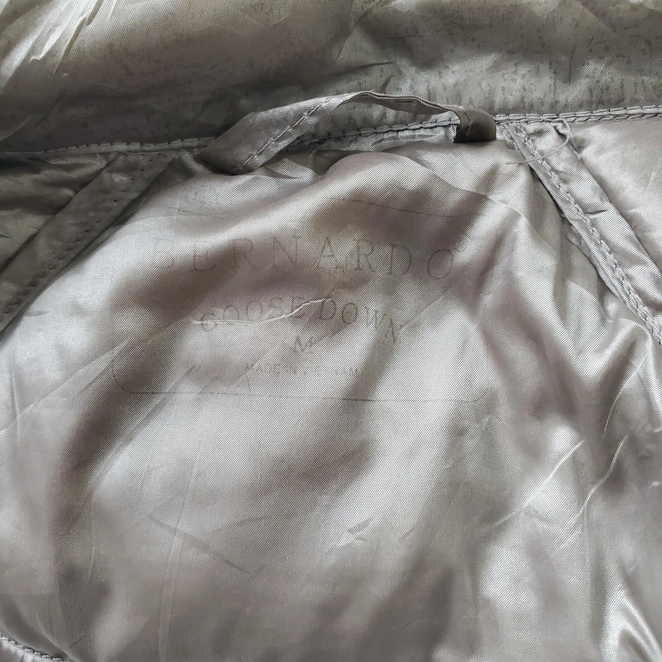 Bernardo Vest Womens Medium Navy Goose Down Puffer Quilted Lightweight - Image 4 of 4