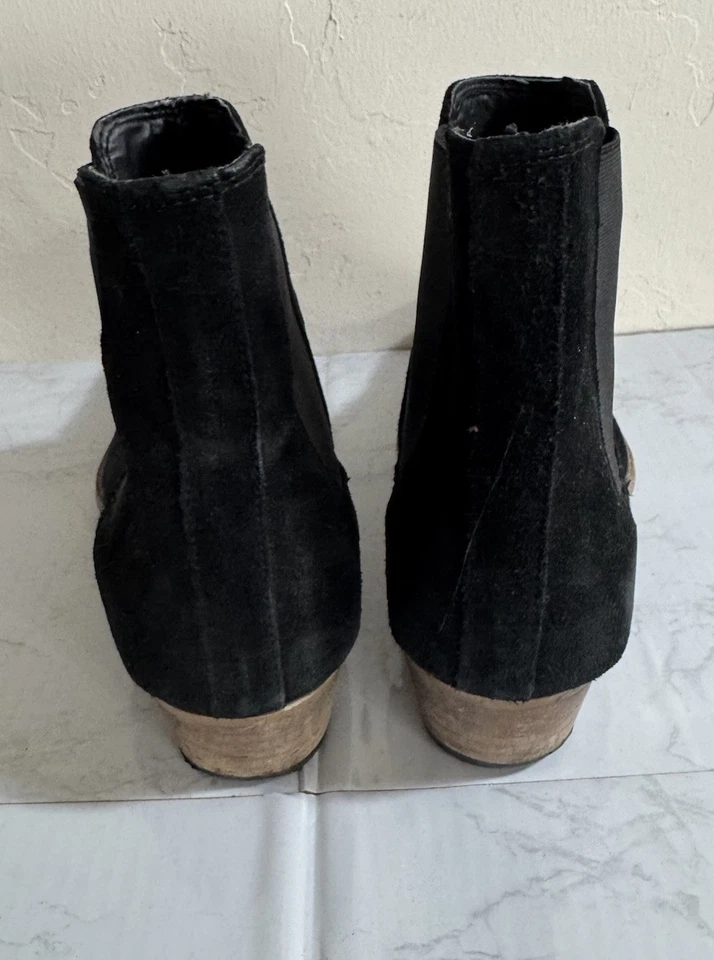 Botas Chelsea occidentales de gamuza negras con tacón cubano punta puntiaguda estilo Y2K ASOS para hombre 9 Foto 3 de 4