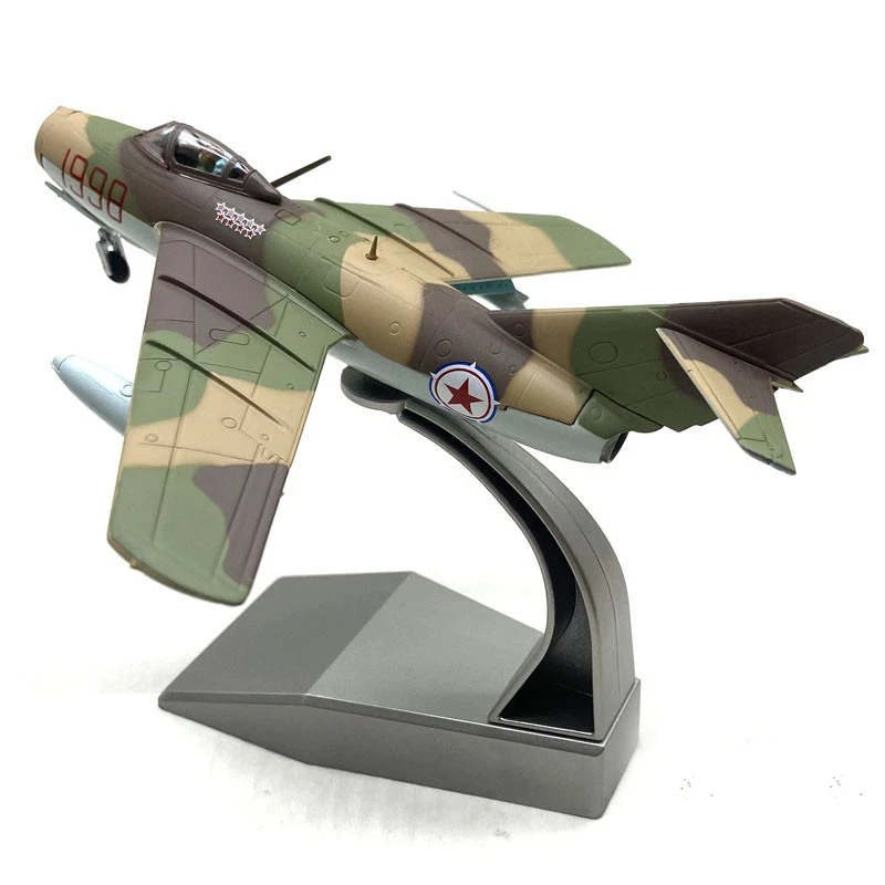 1:72 Diecast Military Model Chinese Mikoyan MiG-15 Fighter Aircraft Collection - Image 3 of 4