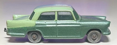 Matchbox Lesney #29 Austin A55 Cambridge (Grey Wheels)
