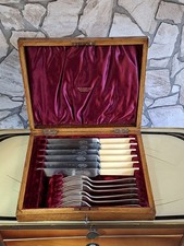 12teiliges Besteck mit Holzkasten England