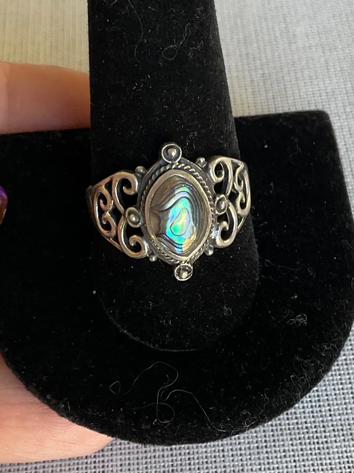 Vintage Marked 925 Sterling Silver marquise-shaped abalone filigree ring size 11 - Image 3 of 4