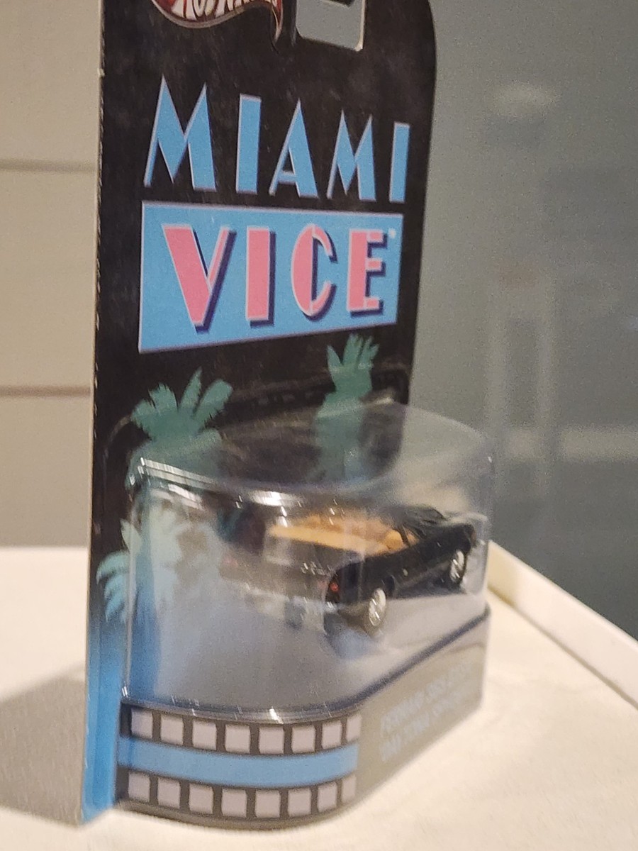 Hot Wheels Miami Vice Ferrari 365 GTS4 Daytona Spyder Retro
