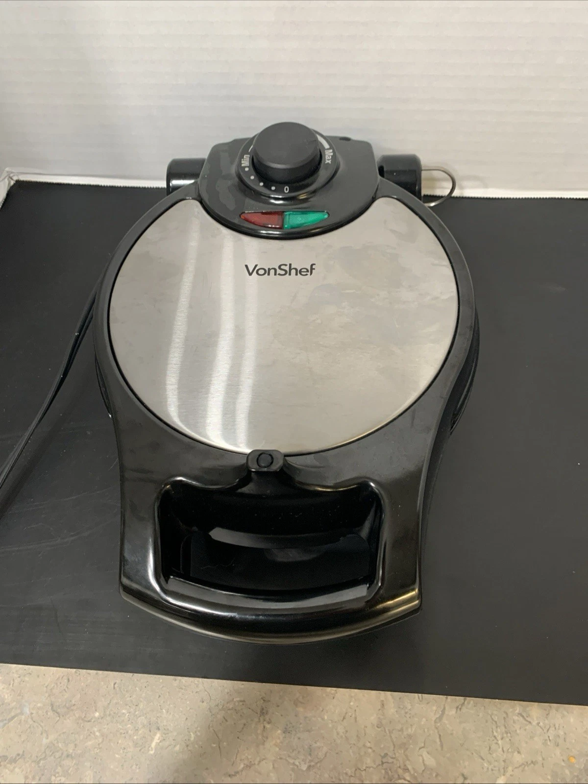 Vintage VonShef Belgian Waffle Maker Model 13/135US Tested