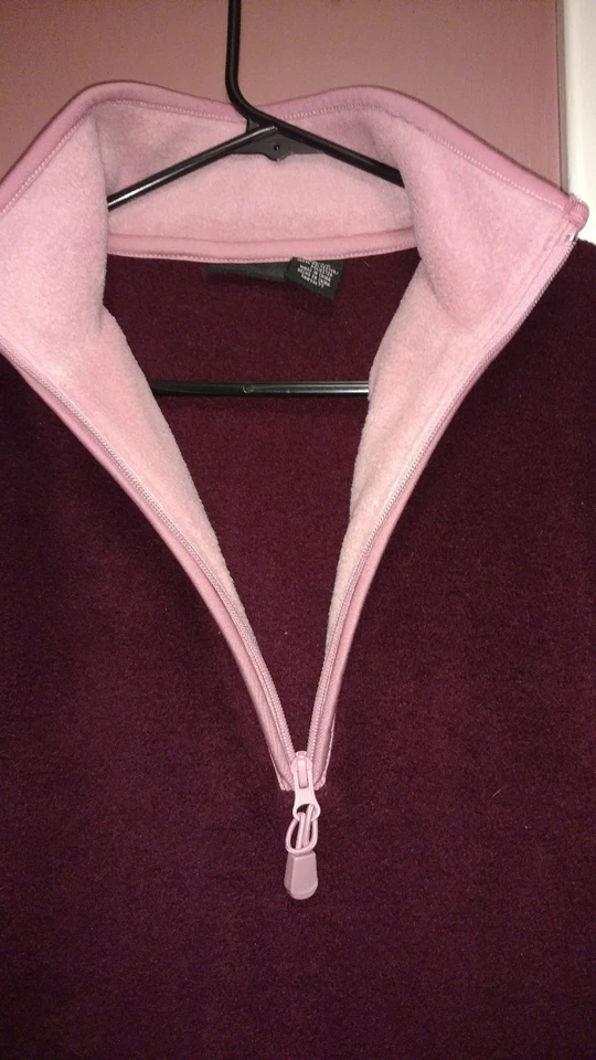 Chaqueta pulóver de lana púrpura pequeña SJB Active para mujer Foto 2 de 4