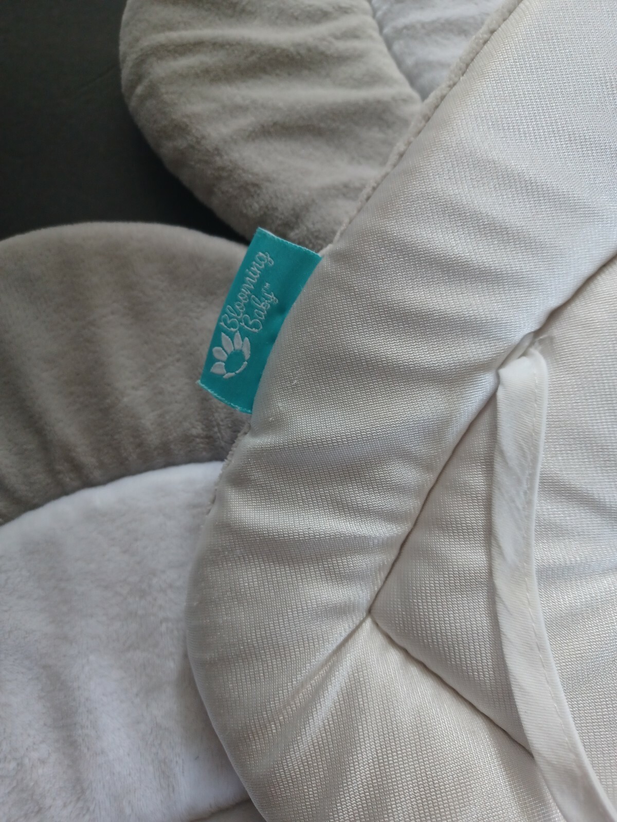 GRAY Blooming Bath Lotus Baby Bath Bathing Mat Flower Bath Great