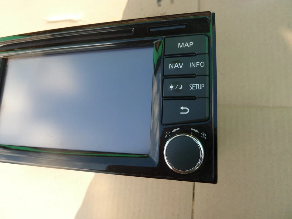 Nissan Pulsar C13 Radio Autoradio Navigationssystem Ohne Code 25915-3ZL0A - Bild 2 von 4