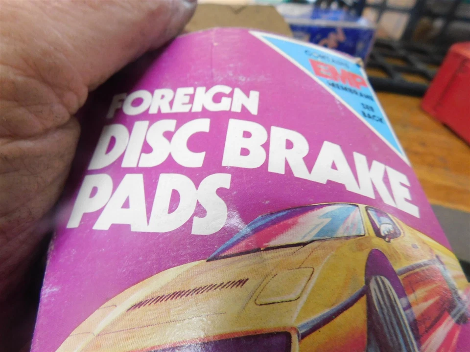 НОВЫЙ ИЗ СТАРЫХ ЗАПАСОВ КОМПЛЕКТ ТОРМОЗНЫХ КОЛОДОК ПОДХОДИТ ДЛЯ МОДЕЛЕЙ 1974 VOLKSWAGEN 412 AUDI FOX 7031-D96 - Изображение 4 из 4