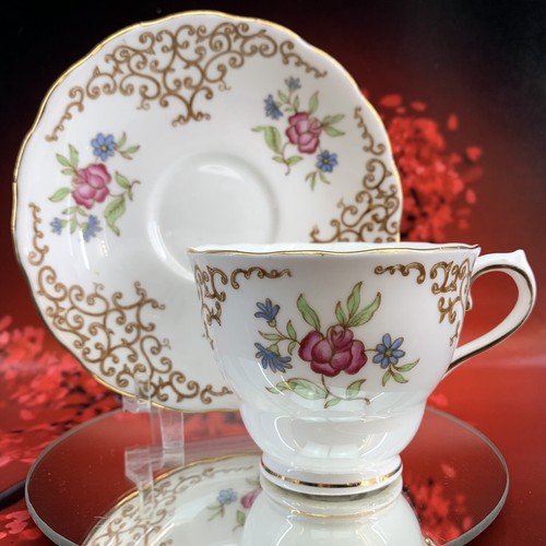 Colclough Pink Flower Tea Cup Saucer English Bone China Gold Teacup England BX13