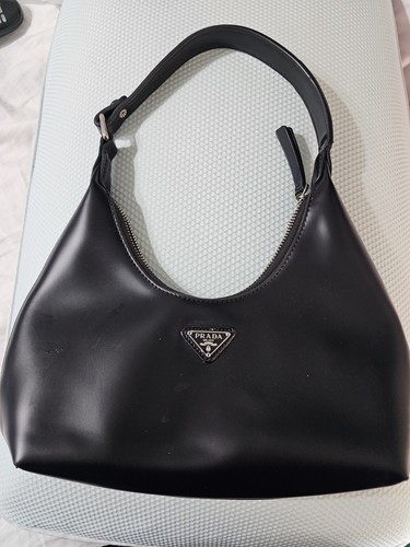 Pre-Owned Prada Black Mini Re-Edition 2000 Shoulder Bag Authentic - Picture 9 of 9