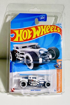 Hot Wheels 2021 HW Track Champs BONE  SHAKER 3/5 White Treasure Hunt w/ Protect