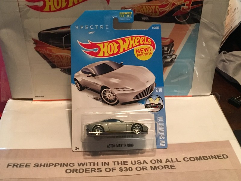 HOT WHEELS ASTON MARTIN DB10 HW SHOWROOM 2/10 / NEW FOR 2016 VHTF!!