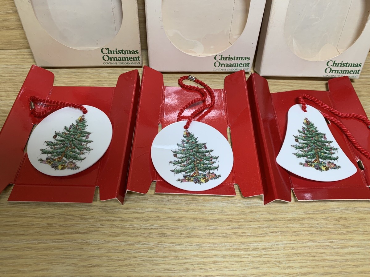 スポード　SpodeChristmas Spode Christmas Tree Hanging Porcelain Ornament 1- 1988, 2- no