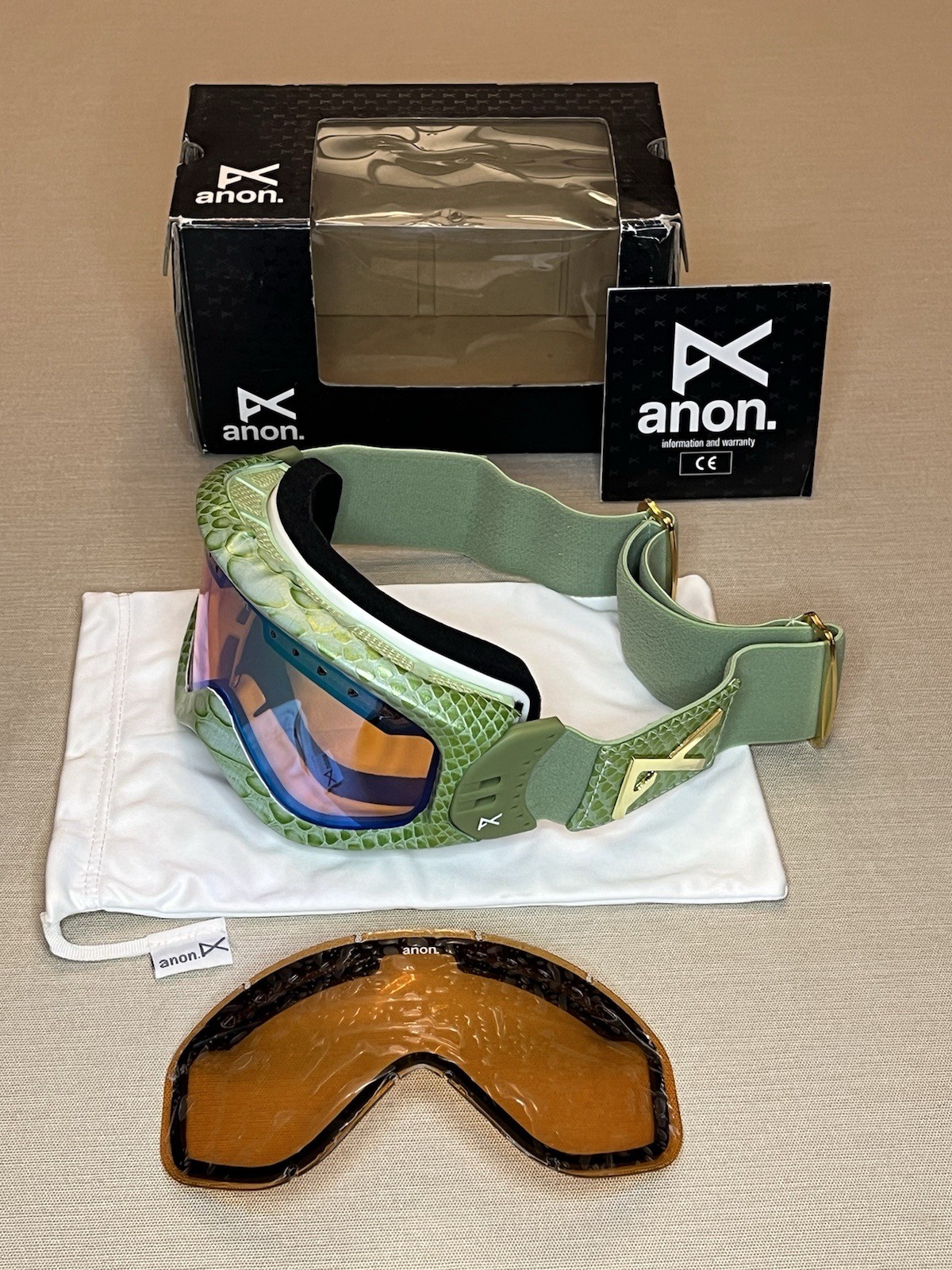 Anon Majestic Women’s Ski Snowboard Goggles - Green Gold - Snakeskin -