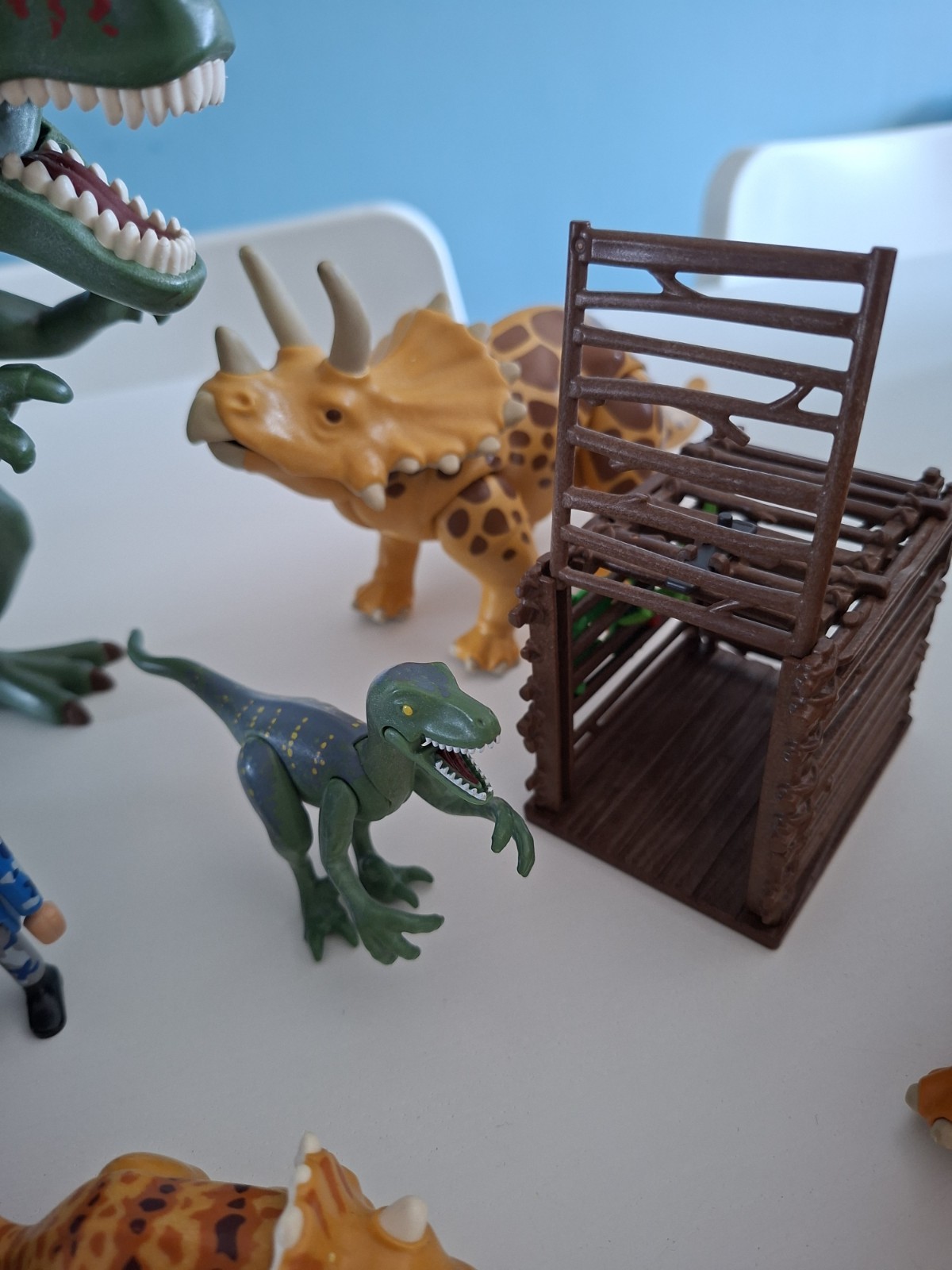 Playmobil Dinosauri: Tyrannosaurus Rex e Triceratopo foto 4