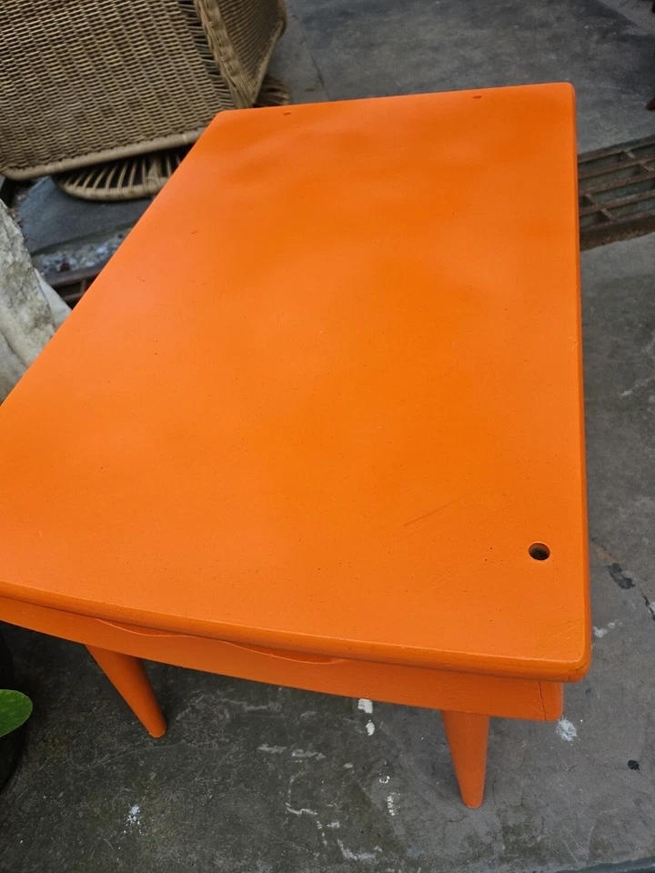 Mesa auxiliar vintage retro de mediados de siglo moderna de madera NARANJA 23,5x15,5x15 Foto 4 de 4
