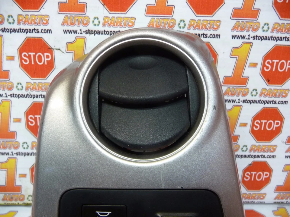 Interruptor de control de atenuador Toyota Matrix 2003-2008 con ventilación de aire acondicionado OEM Foto 2 de 4