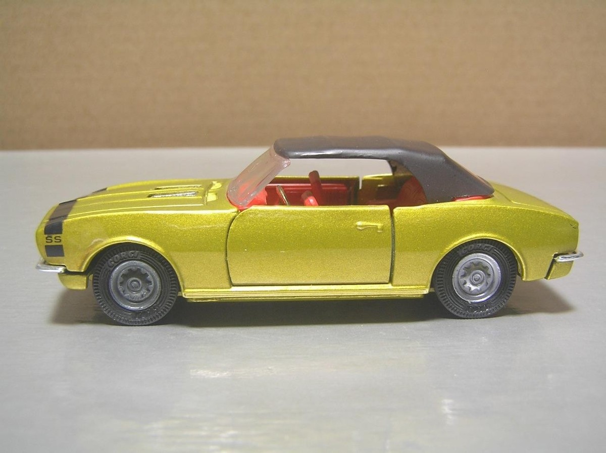 Corgi Toys 338 Chevrolet Camaro SS 350 with 'Golden Jacks' in Mint
